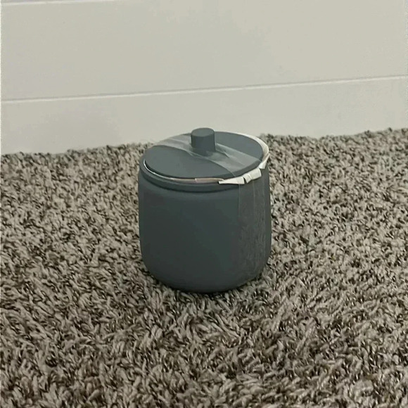 Ugg Lotion and Jar - Picture 3 of 4